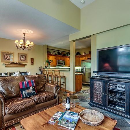 Mountain Star 28 Hot Tub Villa Whistler Exterior photo